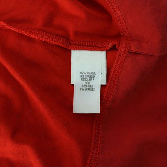 ST. JOHN women's red V-neck t-shirt top sz M soft stretch knit silk trim & hem - Picture 6 of 7